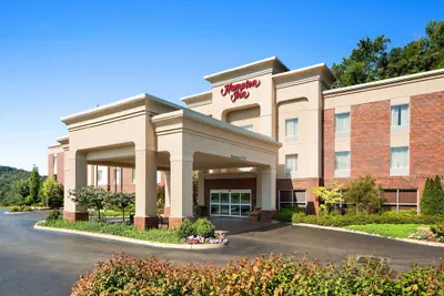 Photo 2 - Hampton Inn Athens