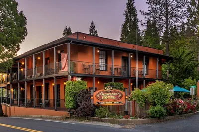Photo 2 - The Groveland Hotel