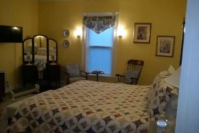 Photo 5 - Six Acres Bed & Breakfast