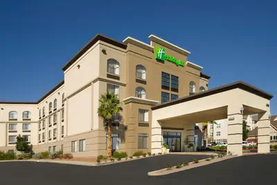 Photo 2 - Holiday Inn El Paso Airport by IHG