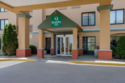 Photo 2 - Quality Inn Near Princeton