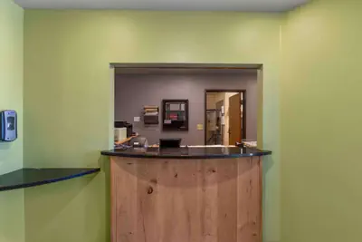Photo 3 - Extended Stay America Select Suites - Lubbock - South
