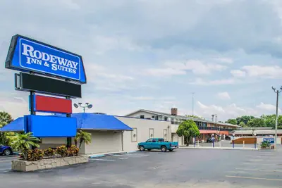 Photo 2 - Rodeway Inn & Suites Winter Haven Chain Of Lakes