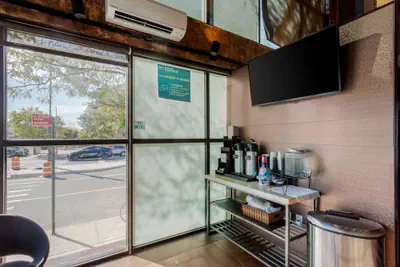 Photo 5 - Best Western Plus Brooklyn Bay Hotel