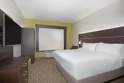 Photo 5 - Holiday Inn Express Hotel & Suites Longmont by IHG