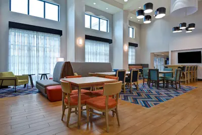 Photo 3 - Hampton Inn & Suites Clearwater/St. Petersburg-Ulmerton Road, FL