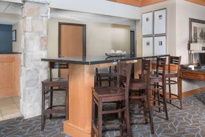 Photo 4 - AmericInn by Wyndham Fort Dodge