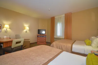 Photo 5 - Candlewood Suites Clarksville by IHG