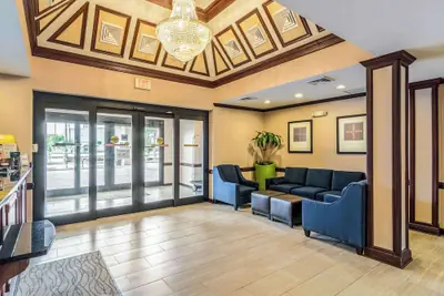 Photo 3 - Comfort Inn & Suites Panama City North