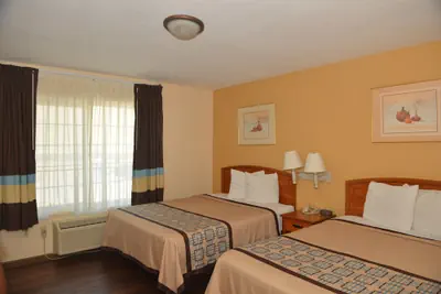 Photo 4 - Northgate Motel