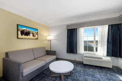 Photo 2 - SureStay Plus Hotel by Best Western Billings