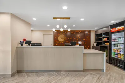 Photo 4 - Comfort Inn & Suites Savannah Airport