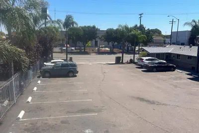 Photo 2 - Executive Lodge Inn Stockton CA