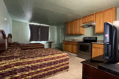Photo 5 - Executive Lodge Inn Stockton CA