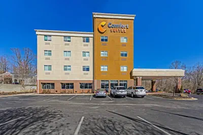 Photo 2 - Comfort Suites Huntsville MidCity District at Research Park