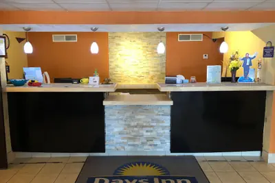 Photo 4 - Days Inn & Suites by Wyndham Stevens Point