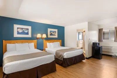 Photo 5 - Skylark Shores Resort