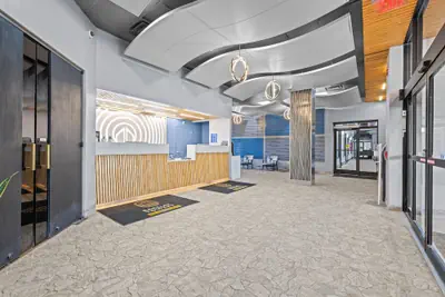 Photo 4 - The Barclay Towers Resort Hotel