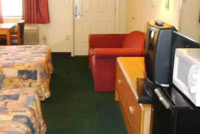 Photo 5 - Luxury Inn & Suites Forrest City