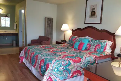 Photo 4 - Coast Inn and Spa Fort Bragg