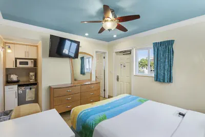 Photo 3 - Bay Palms Waterfront Resort - Hotel and Marina