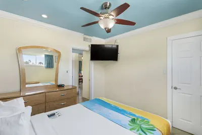 Photo 5 - Bay Palms Waterfront Resort - Hotel and Marina