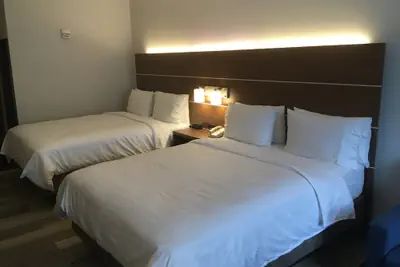 Photo 3 - Holiday Inn Express & Suites Bethlehem Arpt-Allentown Area
