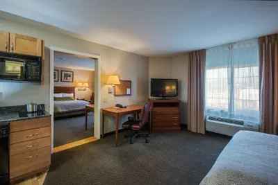 Photo 4 - Candlewood Suites Windsor Locks Bradley Arpt by IHG