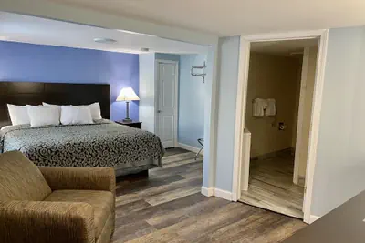 Photo 5 - Beacon Inn and Suites