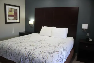 Photo 5 - Cotulla Executive Inn