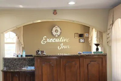 Photo 2 - Cotulla Executive Inn