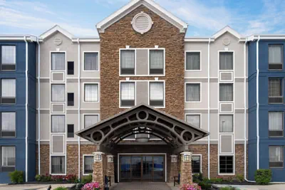 Photo 2 - Staybridge Suites Indianapolis-Airport by IHG