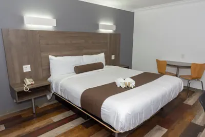 Photo 5 - Value Inn Bellflower