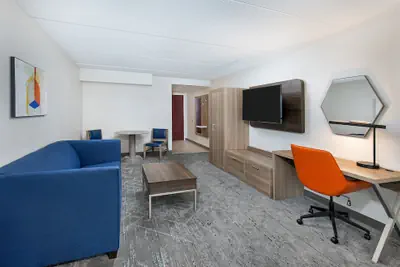 Photo 5 - Holiday Inn Express Hotel & Suites Columbus at Northlake by IHG