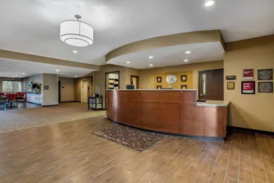 Photo 3 - Comfort Suites Cedar Falls Industrial Park