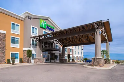 Photo 2 - Holiday Inn Express Sierra Vista by IHG