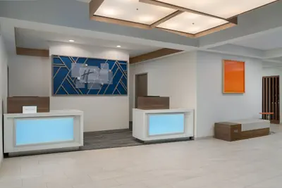 Photo 3 - Holiday Inn Express & Suites Alexandria by IHG