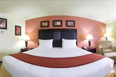 Photo 5 - Holiday Inn Express & Suites Alexandria by IHG