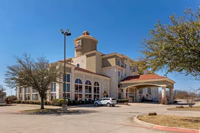 Photo 2 - Comfort Suites Gainesville