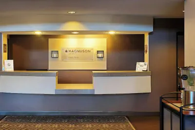 Photo 5 - Manitou Pikes Peak Hotel