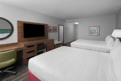 Photo 5 - Hampton Inn & Suites Grand Rapids-Airport 28th St