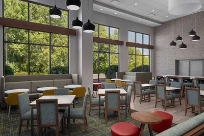 Photo 2 - Hampton Inn & Suites Grand Rapids-Airport 28th St
