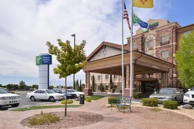 Photo 2 - Holiday Inn Express Hotel and Suites Las Cruces by IHG