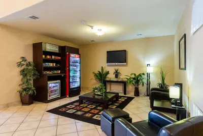 Photo 4 - Quality Suites Huntsville Near University