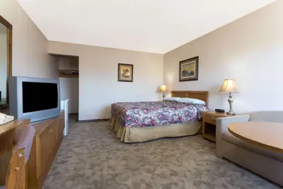 Photo 5 - Knights Inn Baker City