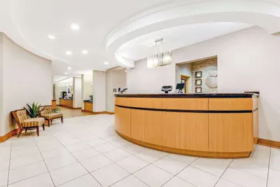 Photo 4 - Comfort Suites Murfreesboro Shopping District