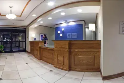 Photo 3 - Holiday Inn Express Socorro by IHG