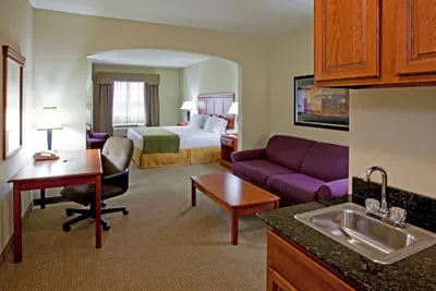 Photo 4 - Holiday Inn Express Ada by IHG