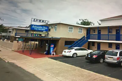 Photo 2 - Atlantic Inn