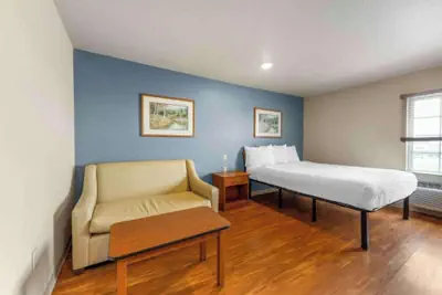 Photo 5 - Studio 6 Extended Stay Oklahoma City Norman OK